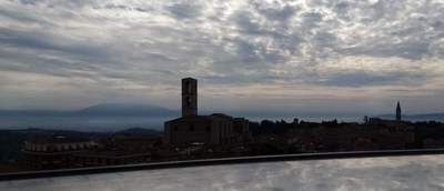 Perugia, panorama sul monte Subasio con Campanili di San Domenico e San Pietro