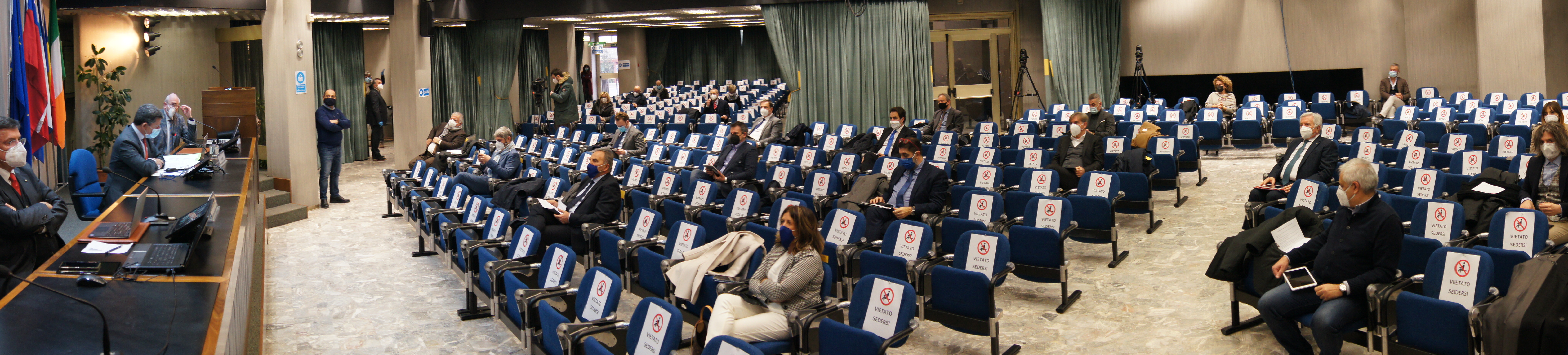 Costituita la Camera di Commercio dell’Umbria. Insediato il Consiglio camerale: il primo Presidente è Giorgio Mencaroni.